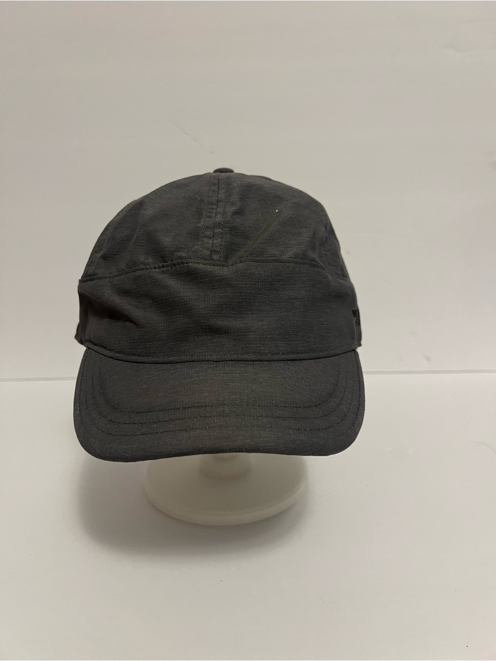 The North Face Women’s Gray Adjustable Lightweight Cap One Size